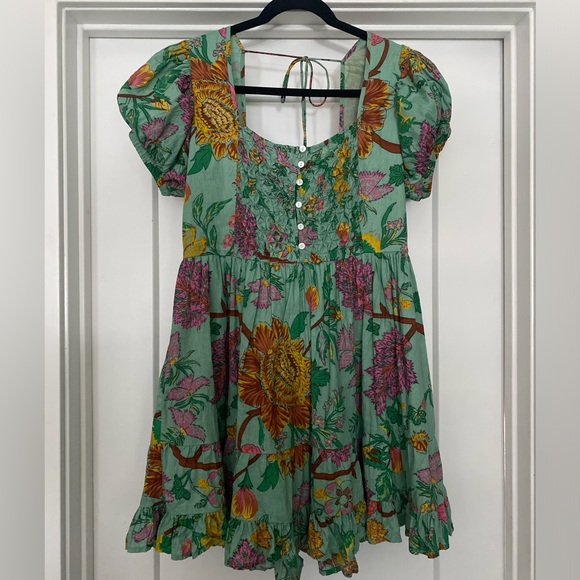 EUC House of Harlow Green Floral Dress - Picture 2 of 5